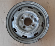Cerchio volkswagen maggiolino usato  Cinisi