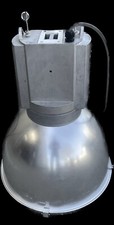 Lampe industrielle d'occasion  Matour