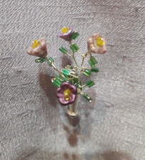 Posy brooch lavender for sale Posy brooch lavender for sale  WIGAN