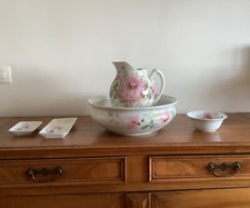 Joli ensemble toilette d'occasion  Courbevoie