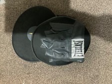 Everlast striking mitts for sale  BASINGSTOKE