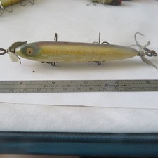 Iscas de pesca heddon-dowagiac 4" torpedo de madeira vintage olhos dourados cabeça verde, costas comprar usado  Enviando para Brazil