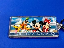 Usado, Chaveiro lembrança Disney Mickey Mouse do dia da Disney Make it a Disney comprar usado  Enviando para Brazil