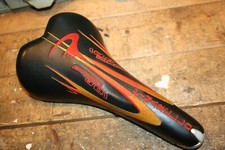 Pinarello branded selle d'occasion  Expédié en Belgium