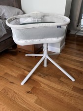 Halo innovations bassinest for sale  Millbury