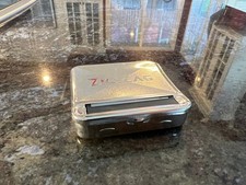 Usado, Máquina de enrolar cigarro automática lata Zig Zag caixa rolo ZigZag 2-3/4 comprar usado Usado, Máquina de enrolar cigarro automática lata Zig Zag caixa rolo ZigZag 2-3/4 comprar usado  Enviando para Brazil