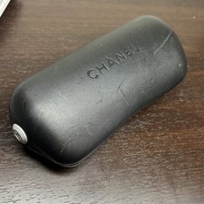 Usado, Estojo rígido para óculos Chanel comprar usado Usado, Estojo rígido para óculos Chanel comprar usado  Enviando para Brazil