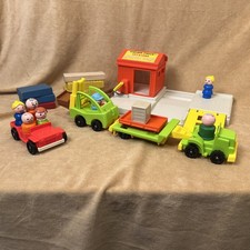Fisher Price Lift & Load 944 Tarcica, Samochód + 7 Little People Dodatki Vintage na sprzedaż  Wysyłka do Poland