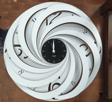 Orologio design moderno usato  Sant Angelo Romano