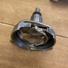 Gancho de bobina peça de reposição para máquina de costura Singer Promise II 1512 comprar usado  Enviando para Brazil