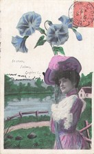 Femme chapeau plumes d'occasion  Vasles