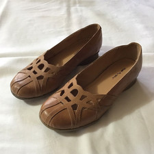 Hush puppies size for sale  HARLESTON