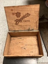 Antiga caixa de charuto de madeira Bradfield Gems Dovetail 6 1:2” por 41/2”, usado comprar usado  Enviando para Brazil