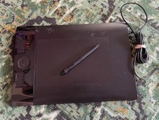 Tableta y bolígrafo Wacom Intuos 4 PTK-640 tableta de dibujo segunda mano  Embacar hacia Mexico