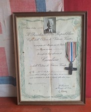Militaria attestato medaglia usato  Pinerolo