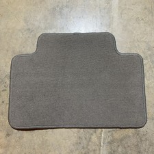 Usado, Tapete de assoalho cinza traseiro original do fabricante Dodge Durango 2011 2012 (1) comprar usado  Enviando para Brazil