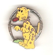 Broche antigo Popeye Pin JEEP the Dog ferradura esmaltada pinback década de 1930 sorte comprar usado  Enviando para Brazil