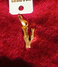 Pendentif plaque lettre d'occasion  Les-Issambres