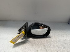 Specchietto retrovisore destro usato Specchietto retrovisore destro usato  Italia