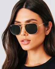 New lunettes soleil d'occasion  Paris VII