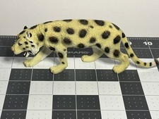 Boneco de animal selvagem leopardo neve brinquedo educativo realista comprar usado  Enviando para Brazil