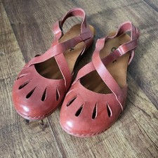 Art company red for sale  CAMBERLEY