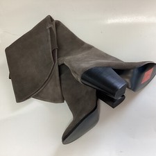 Steven by Steve Madden Couro Genuíno Cunha Joelho Alto Tamanho 7 Camurça Zíper Cinza comprar usado Steven by Steve Madden Couro Genuíno Cunha Joelho Alto Tamanho 7 Camurça Zíper Cinza comprar usado  Enviando para Brazil