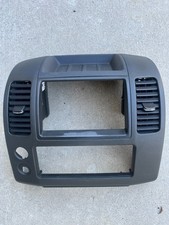 Usado, 2005-2012 Nissan Xterra Pathfinder painel central moldura de rádio aberturas CA cinza escuro comprar usado  Enviando para Brazil