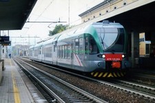 Foto PS5 6x4 italiana Trenord ATR 125.004 Greco Pirelli 28.10.15 comprar usado  Enviando para Brazil
