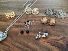 Lot vintage bijoux d'occasion  Expédié en Belgium