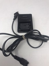Usado, Carregador de bateria Sony Ni-Mh BC-CS2A AA ou AAA com baterias de cabo de alimentação  comprar usado Usado, Carregador de bateria Sony Ni-Mh BC-CS2A AA ou AAA com baterias de cabo de alimentação  comprar usado  Enviando para Brazil