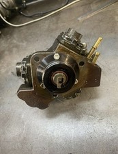 Pompa iniezione diesel usato  Triggiano
