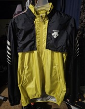 Descente windbreaker converts for sale  Solon