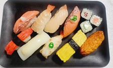 Używany, Zestaw próbek SUSHI 12 sztuk japoński oryginalny wyświetlacz próbki żywności jedzenie rzeczywisty rozmiar na sprzedaż  Wysyłka do Poland