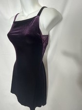 Mini vestido vintage tamanho 3/4 roxo malha de veludo anos 90 alça fina Y2K Vamp Whimsigoth, usado comprar usado  Enviando para Brazil