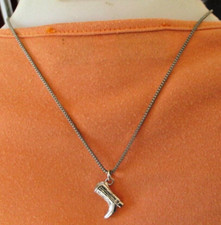 Chaine pendentif santiag d'occasion  Pleubian