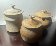 Conjunto de 3 frascos com tampa Rising Fawn cerâmica salpicada estúdio arte comprar usado  Enviando para Brazil