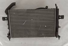 93177121 radiatore opel usato  Italia