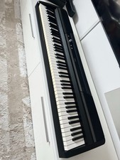 Pianoforte korg digitale usato  Bergamo