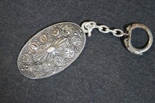 Ancien porte cle d'occasion  Neuville-aux-Bois