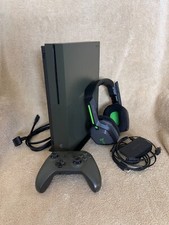 Console Xbox One S 1TB verde militar + fones de ouvido para jogos sem fio Astro A20, usado comprar usado  Enviando para Brazil