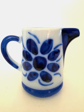Vintage-Porcelana Monte Sião Cerâmica-Jarro-Brasil-Branco com Design Floral Azul comprar usado Vintage-Porcelana Monte Sião Cerâmica-Jarro-Brasil-Branco com Design Floral Azul comprar usado  Enviando para Brazil