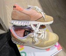 Sneakers scarpe sportive usato  Scandiano