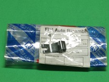 Molletta fermo paraurti usato Molletta fermo paraurti usato  Siracusa