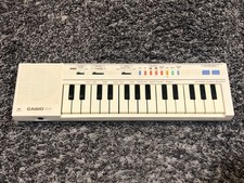 Usado, MINI TECLADO SINTETIZADOR VINTAGE 1980 CASIO PT-1 29 TECLAS BRANCO FEITO NO JAPÃO comprar usado  Enviando para Brazil