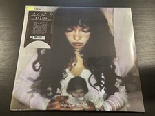 Esha Tewari - Wraith Clear Ghostly Glitter Vinyl Record LP VV Exclusive /1250 comprar usado Esha Tewari - Wraith Clear Ghostly Glitter Vinyl Record LP VV Exclusive /1250 comprar usado  Enviando para Brazil