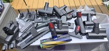 Paquete grande de accesorios y accesorios Dyson vendidos como REPUESTOS/PIEZAS segunda mano  Embacar hacia Mexico