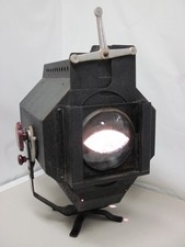 Gros projecteur cinéma d'occasion  Cambrai
