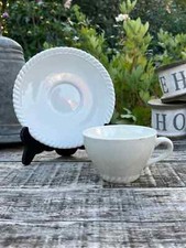 Tasse tasse relief d'occasion  Villeneuve-la-Guyard