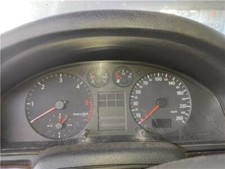 8d0919861f quadro strumenti usato  Ferrara